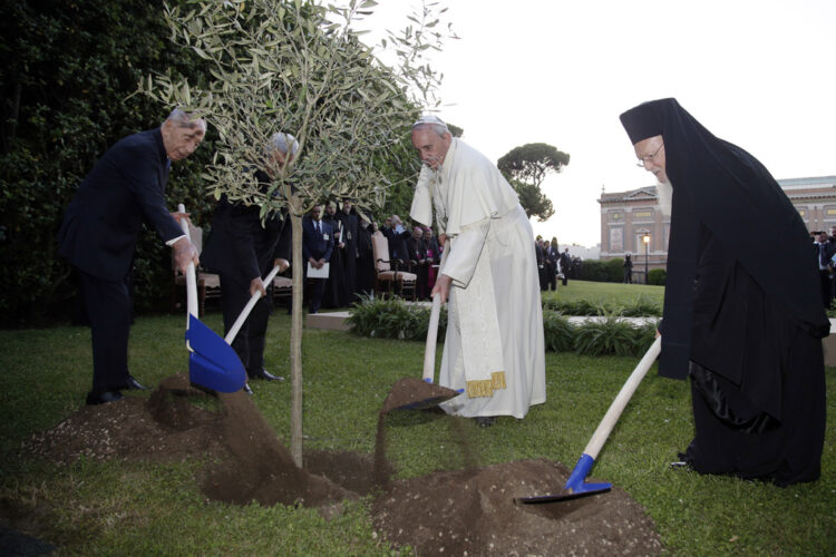 A deleted condolence after pope's death revealed tension between Israel and the Vatican